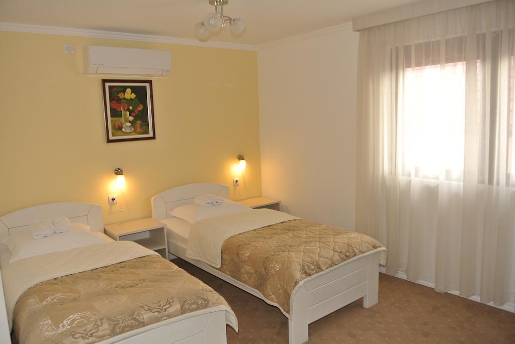 Garni Hotel Beograd Negotin Rum bild